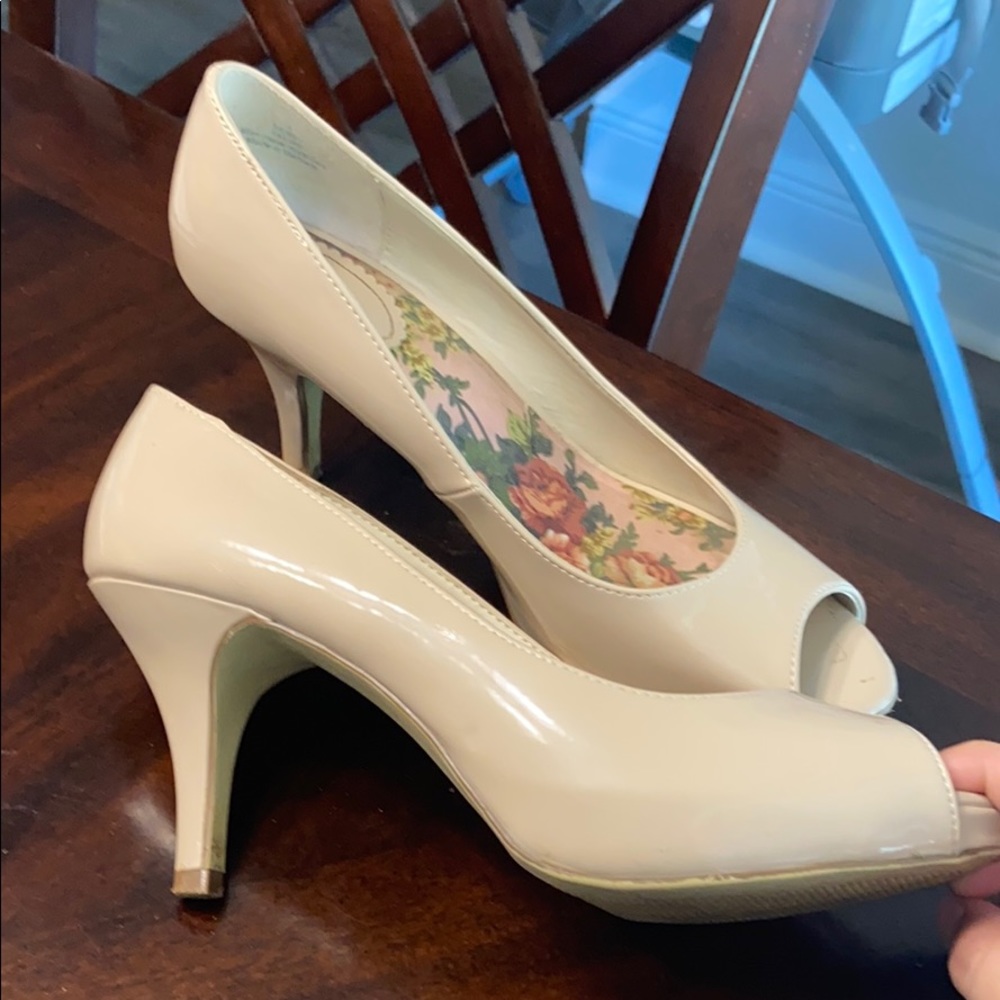 BOGO FREE XAppearl heels